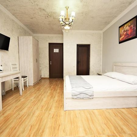 Kazbegi Hotel Batoumi Extérieur photo
