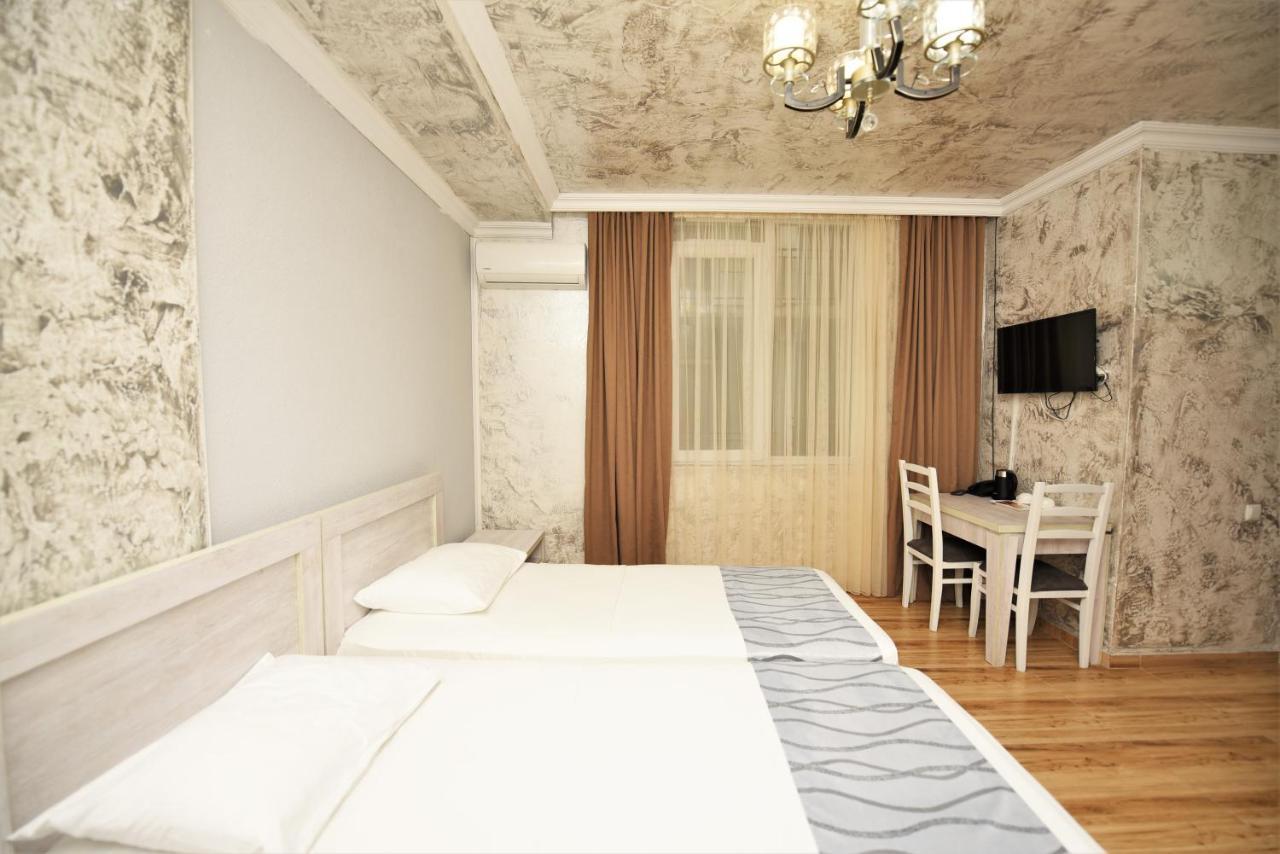 Kazbegi Hotel Batoumi Extérieur photo