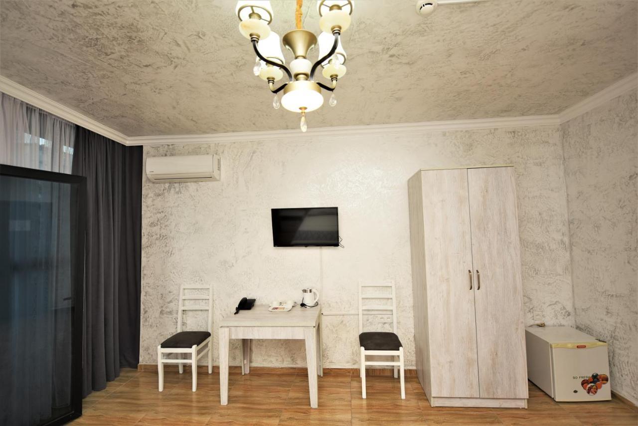 Kazbegi Hotel Batoumi Extérieur photo